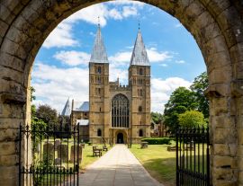 Lais Puzzle - Southwell Mister und romanische Kathedrale in Nottinghamshire, England - 1.000 Teile