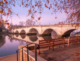 Lais Puzzle - Herbstszene mit der historischen Brückenarchitektur in Richmond Upon Thames, London - 1.000 Teile