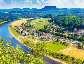 Lais Puzzle - Blick auf Rathen, Deutschland, von der Basteibrücke aus. - 1.000 Teile