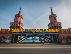 Lais Puzzle - Blick auf die Oberbaumbrücke, die deutsche Oberbaumbrücke und die Spree in Berlin, Deutschland - 1.000 Teile