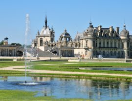 Lais Puzzle - Picardie, das malerische Schloss von Chantilly in Oise, Frankreich - 1.000 Teile