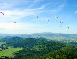 Lais Puzzle - Gleitschirmfliegen auf dem Gipfel des Puy-de-Dôme, Frankreich - 1.000 Teile
