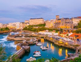 Lais Puzzle - Sonnenuntergang Blick auf Yachthafen in Biarritz, Frankreich - 1.000 Teile