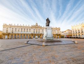 Lais Puzzle - Morgenblick auf den großen Stanislas-Platz mit Denkmal in der Altstadt von Nancy, Frankreich - 1.000 Teile