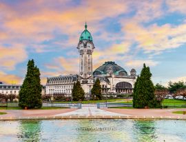 Lais Puzzle - Limoges Bahnhof unter einem schönen Himmel, in der Haute-Vienne, in Nouvelle-Aquitaine, Frankreich - 1.000 Teile