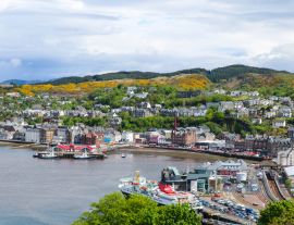 Lais Puzzle - Stadtpanorama von Oban, Schottland - 1.000 Teile