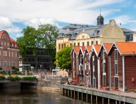 Lais Puzzle - Hudiksvall eine Stadt in der Provinz Gävleborgs län, Ostschweden mit schönen Holzhäusern - 1.000 Teile