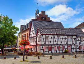 Lais Puzzle - Bad Honnef, Altstadtszene am Alten Rathaus - 1.000 Teile