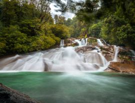 Lais Puzzle - Wasserfall Toboganes in Cochamó, Chile - 1.000 Teile