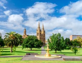 Lais Puzzle - St. Peter's Cathedral in der Stadt Adelaide, Australien - 1.000 Teile