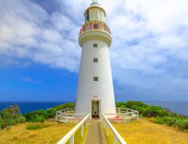 Lais Puzzle - Cape Otway Lighthouse an der Klippenkante entlang der Schiffswrack-Küste, ist eine Attraktion an der Great Ocean Road in Victoria, Australien - 1.000 Teile
