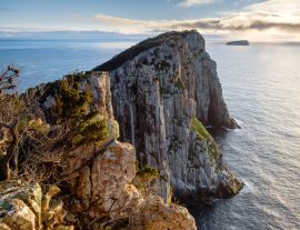Lais Puzzle - Klippen von Cape Hauy in heller Morgensonne, Tasmanien, Australien - 1.000 Teile