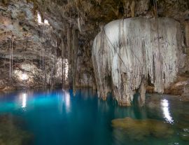 Lais Puzzle - Schöner Blick auf Cenote XKeken (XQuequen) in Dzitnup Dorf in der Nähe von Valladolid Stadt - Yucatan Halbinsel - Mexiko - 1.000 Teile