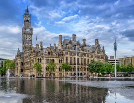Lais Puzzle - Rathaus von Bradford im Stadtpark in West Yorkshire, England - 1.000 Teile