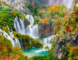 Lais Puzzle - Detaillierte Ansicht der wunderschönen Wasserfälle bei Sonnenschein im Nationalpark Plitvice, Kroatien - 1.000 Teile