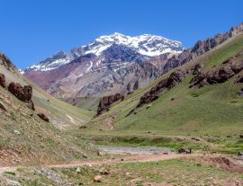 Lais Puzzle - Der Aconcagua, der höchste Berg Amerikas, dominiert das Tal, Mendoza, Argentinien - 1.000 Teile