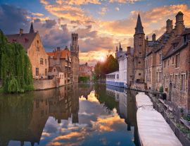 Lais Puzzle - Brügge. Bild von Brügge, Belgien während eines dramatischen Sonnenuntergangs - 1.000 Teile