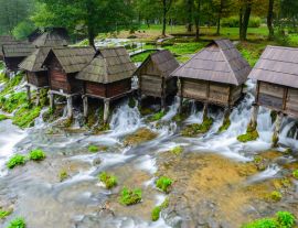 Lais Puzzle - Alte hölzerne Wassermühlen, Jajce in Bosnien und Herzegowina - 1.000 Teile