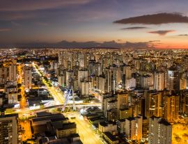 Lais Puzzle - Joao Alves de Queiroz-Viadukt in Goiania, Goiás, Brasilien - 1.000 Teile