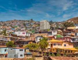 Lais Puzzle - El Barrio de Valparaíso. Belichtung des farbenfrohen und steilen Stadtviertels von Valparaiso, Chile - 1.000 Teile