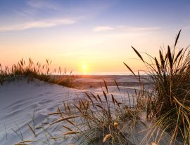 Lais Puzzle - Wunderschöner Sonnenuntergang an der Küste von Nordjütland, Dänemark, Europa - 1.000 Teile