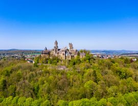 Lais Puzzle - Schloss Braunfels, mit Hubertusturm, Neuer Bergfried, Georgturm und Alter Stock Braunfels, Hessen - 1.000 Teile