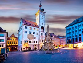 Lais Puzzle - Würzburg. Historische Altstadt von Würzburg Platz Abendansicht - 1.000 Teile