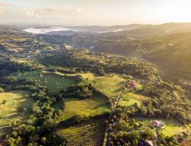 Lais Puzzle - Drohnenaufnahme eines Bergtals bei Sonnenuntergang in Jarabacoa, Dominikanische Republik - 1.000 Teile