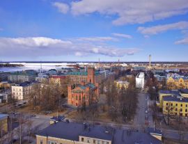 Lais Puzzle - Blick über die Stadt Vaasa, Finnland, im späten Frühjahr, wenn das Meer noch zugefroren ist - 1.000 Teile