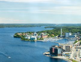 Lais Puzzle - Schöne Aussicht von oben auf die Stadt Tampere an einem Sommertag, Finnland - 1.000 Teile
