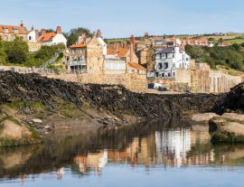 Lais Puzzle - Spiegelungen der Robin Hoods Bay in den Felspools - 1.000 Teile