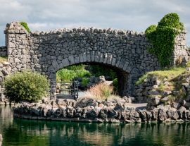 Lais Puzzle - Die Pulham Rock Bridge in den Promenade Gardens in Lytham St Annes - 1.000 Teile