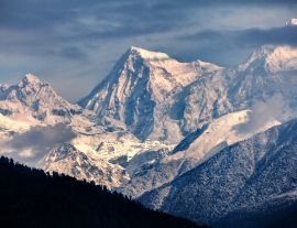 Lais Puzzle - Nahaufnahme des Kangchenjunga von Pelling in Sikkim, Indien. Der Kangchenjunga ist der dritthöchste Berg der Welt - 1.000 Teile