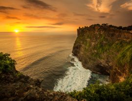 Lais Puzzle - Wunderschöner Sonnenuntergang am Uluwatu-Tempel, Bali, Indonesien - 1.000 Teile