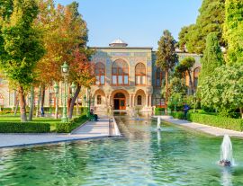 Lais Puzzle - Erstaunlicher Blick auf den Golestan-Palast und die Brunnen, Teheran, Iran - 1.000 Teile