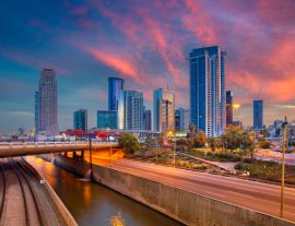 Lais Puzzle - Tel Aviv. Stadtbild von Ramat Gan, Tel Aviv, Israel während eines dramatischen Sonnenaufgangs - 1.000 Teile