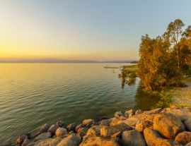 Lais Puzzle - Blick auf den See Genezareth bei Sonnenuntergang, von Ein Gev aus - 1.000 Teile