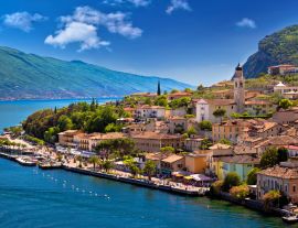 Lais Puzzle - Blick auf die Uferpromenade von Limone sul Garda - 1.000 Teile