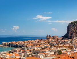 Lais Puzzle - Schöner Blick auf das Zentrum von Cefalu in Sizilien, Italien - 1.000 Teile