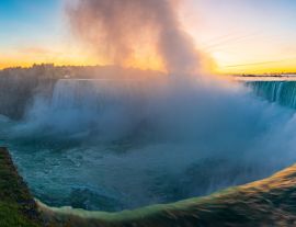 Lais Puzzle - Sonnenaufgang an den Niagarafällen. Blick von der kanadischen Seite - 1.000 Teile