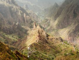 Lais Puzzle - Santo Antao, Kap Verde. Berggipfel im trockenen Xo-Xo-Tal - 1.000 Teile