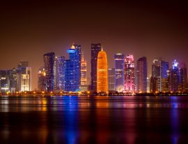 Lais Puzzle - Beleuchtete Skyline von Doha bei Nacht, Katar, Naher Osten - 1.000 Teile