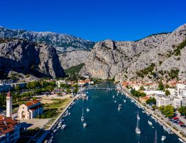 Lais Puzzle - Omis in Kroatien aus der Luft - Die Stadt Omis von oben - 1.000 Teile