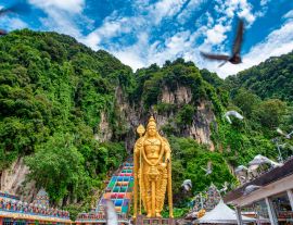 Lais Puzzle - Statue von Lord Muragan und Eingang zu den Batu-Höhlen in Kuala Lumpur, Malaysia - 1.000 Teile