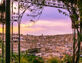 Lais Puzzle - Magisches Fenster zum Sonnenuntergang in Fez, Marokko - 1.000 Teile