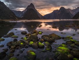 Lais Puzzle - Milford Sound (Piopiotahi) ist eine berühmte Attraktion im Fiordland National Park im Süden Neuseelands - 1.000 Teile