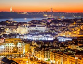 Lais Puzzle - schönes Stadtbild, Lissabon, die Hauptstadt Portugals bei Sonnenuntergang. Ein beliebtes Ziel für Reisen durch Europa, eine der schönsten Städte der Welt - 1.000 Teile