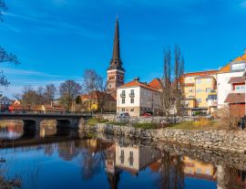 Lais Puzzle - Gamla stan Viertel und Kathedrale in Vasteras, Schweden - 1.000 Teile