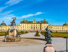 Lais Puzzle - Schloss Drottningholm von den königlichen Gärten aus gesehen in Schweden - 1.000 Teile