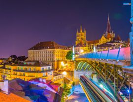 Lais Puzzle - Nachtansicht der gotischen Kathedrale von Lausanne hinter der Charles-Bessieres-Brücke, Schweiz - 1.000 Teile